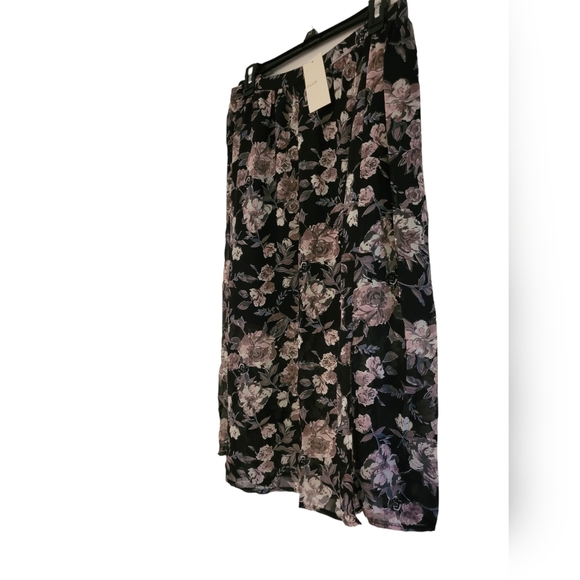 inLUV Skirt Floral Size 1X 2X 3X Back Zip NWT - Picture 2 of 10